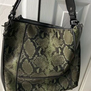 Green snake imitation leather shoulder bag, like new